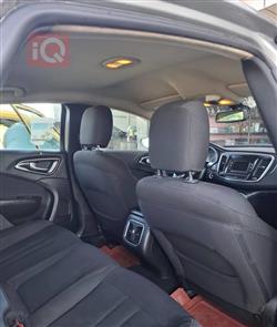 کرایسلەر 200